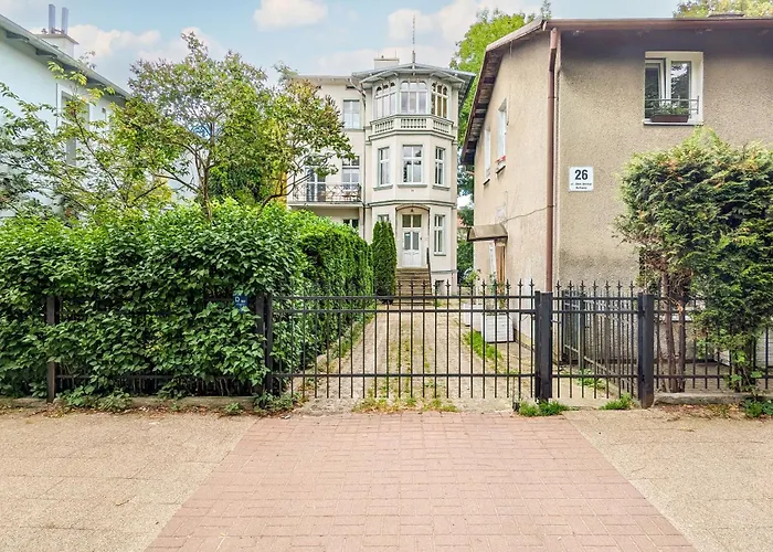Nadmorski Apartament Z Parkingiem I Ogrodem Blisko Molo W Sopocie By Rent Like Home